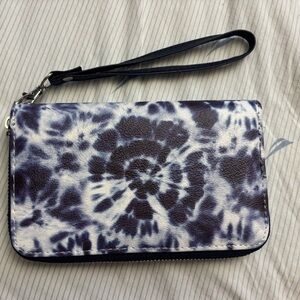 Blue and White Tie-Dye Wristlet